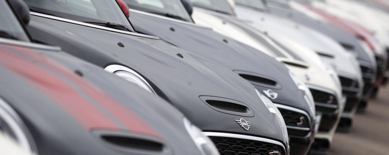 US Consumer Spending Weak in May, While Inflation Speeds Up